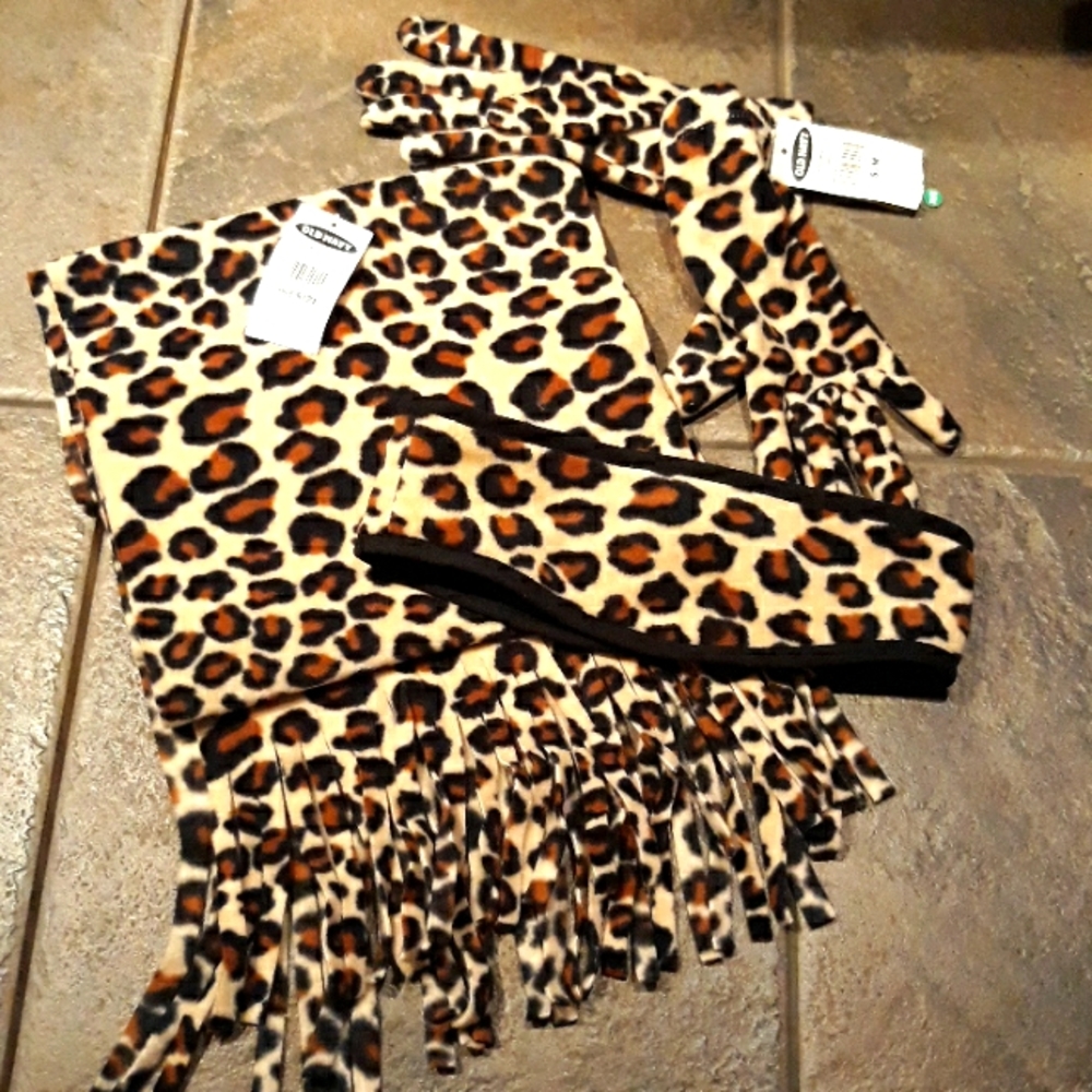 Old Navy winter 3pc set... leopard print